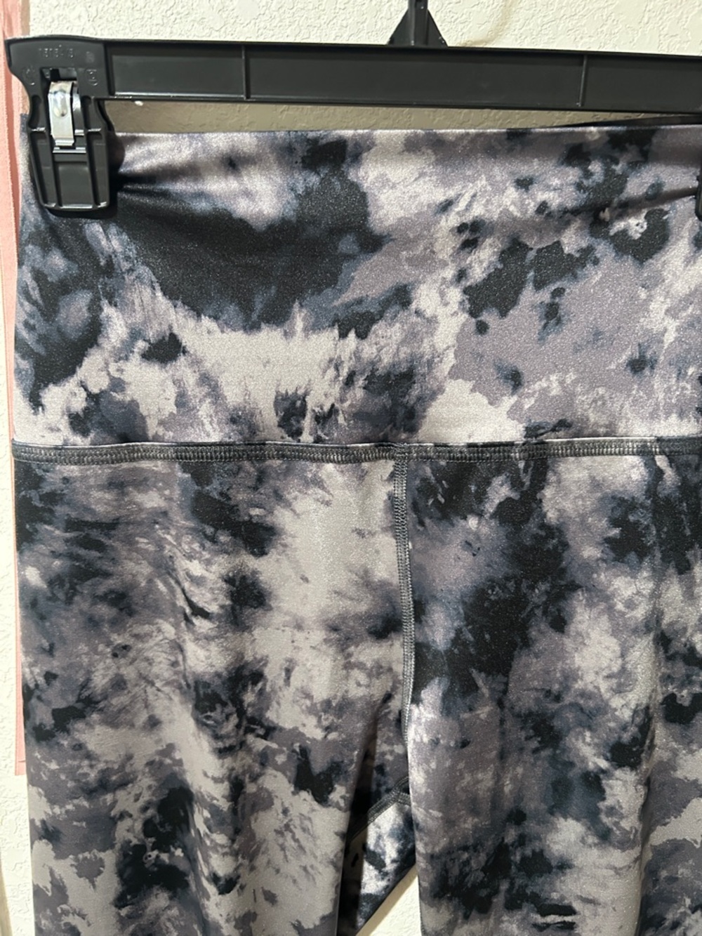 Beyond Yoga Luxe High Waisted Gray Cosmic Midi Legging - Picture 3 of 6